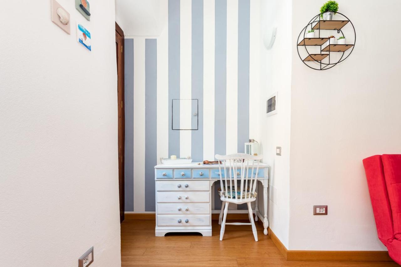 Sailing Apartment Каляри Екстериор снимка